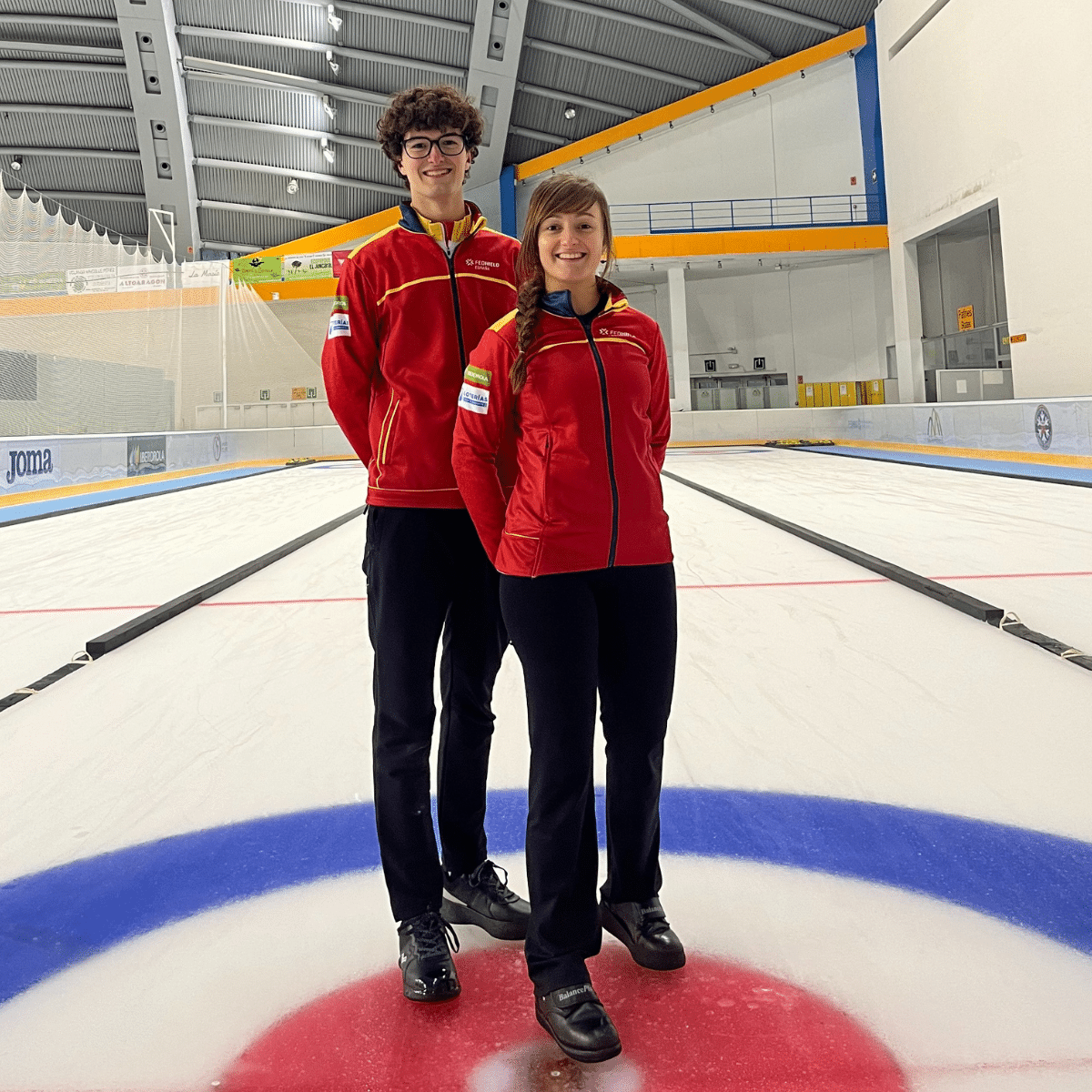 Actualment esteu veient EL CURLING PUIGCERDÀ PÀNXING VIATJA A JACA PER A PARTICIPAR EN EL CAMPIONAT D’ESPANYA DOBLES MIXTES 2A DIVISIÓ